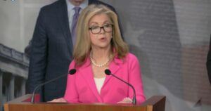 marsha blackburn end miltary covid mandate